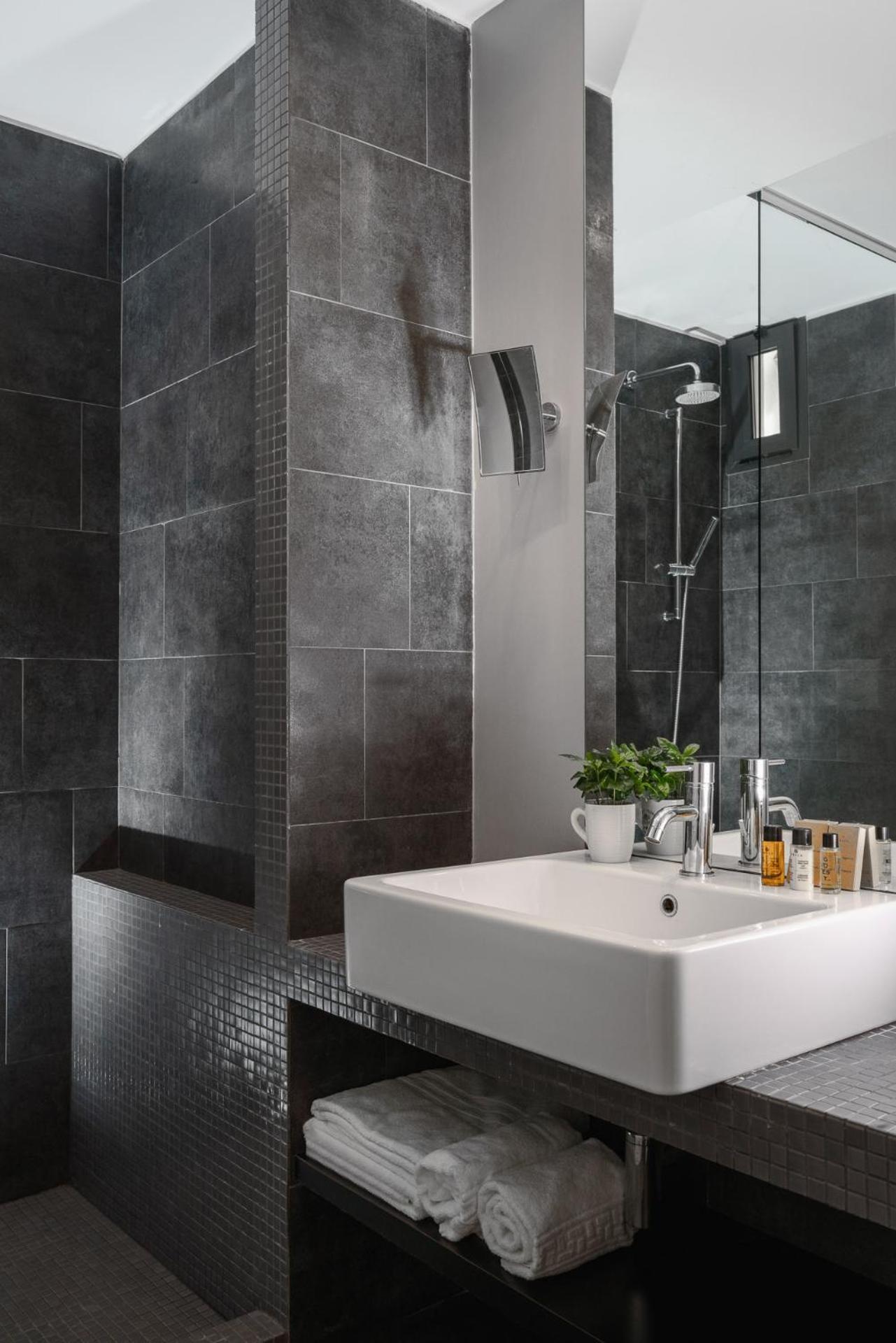 Hotel Ines Католика Екстериор снимка