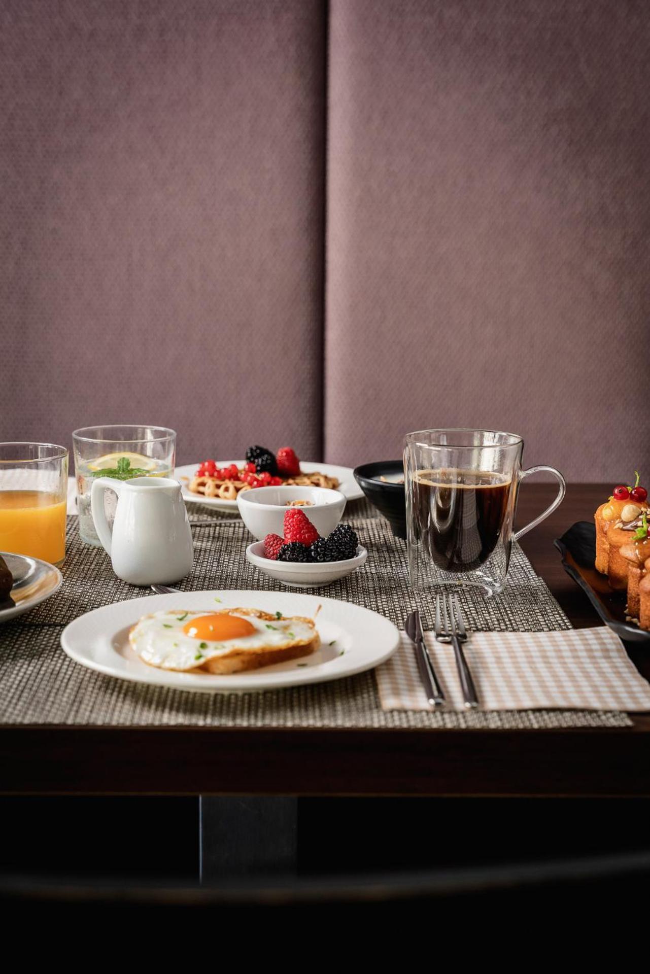 Hotel Ines Католика Екстериор снимка