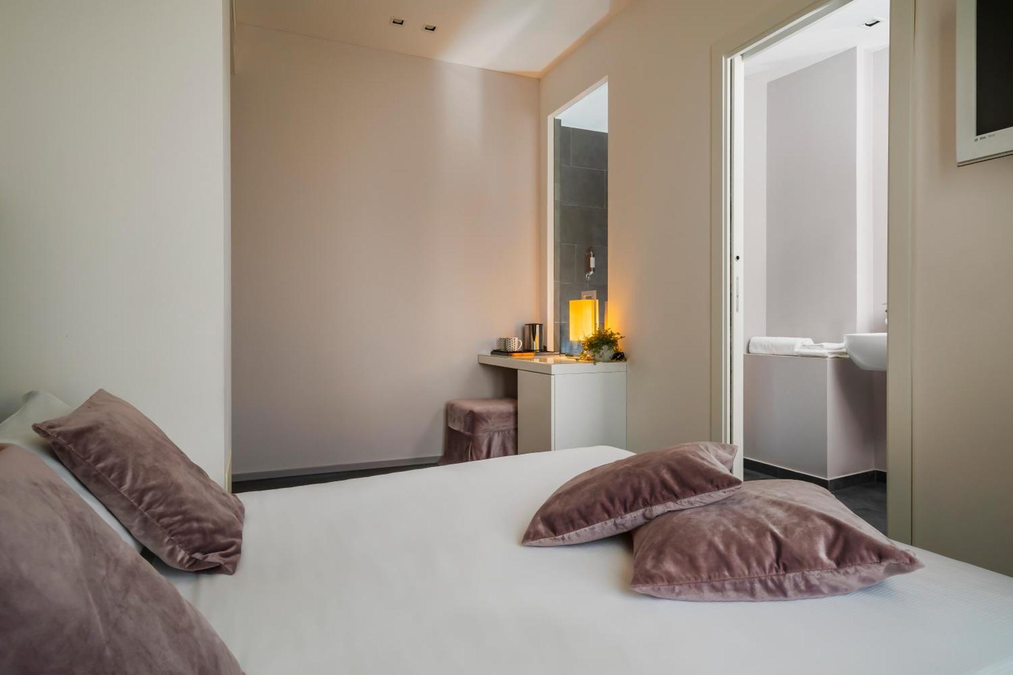 Hotel Ines Католика Екстериор снимка