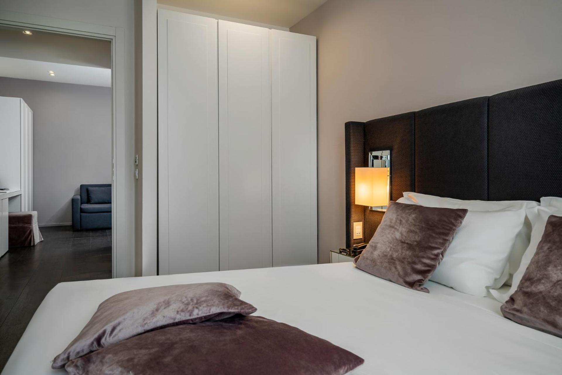 Hotel Ines Католика Екстериор снимка