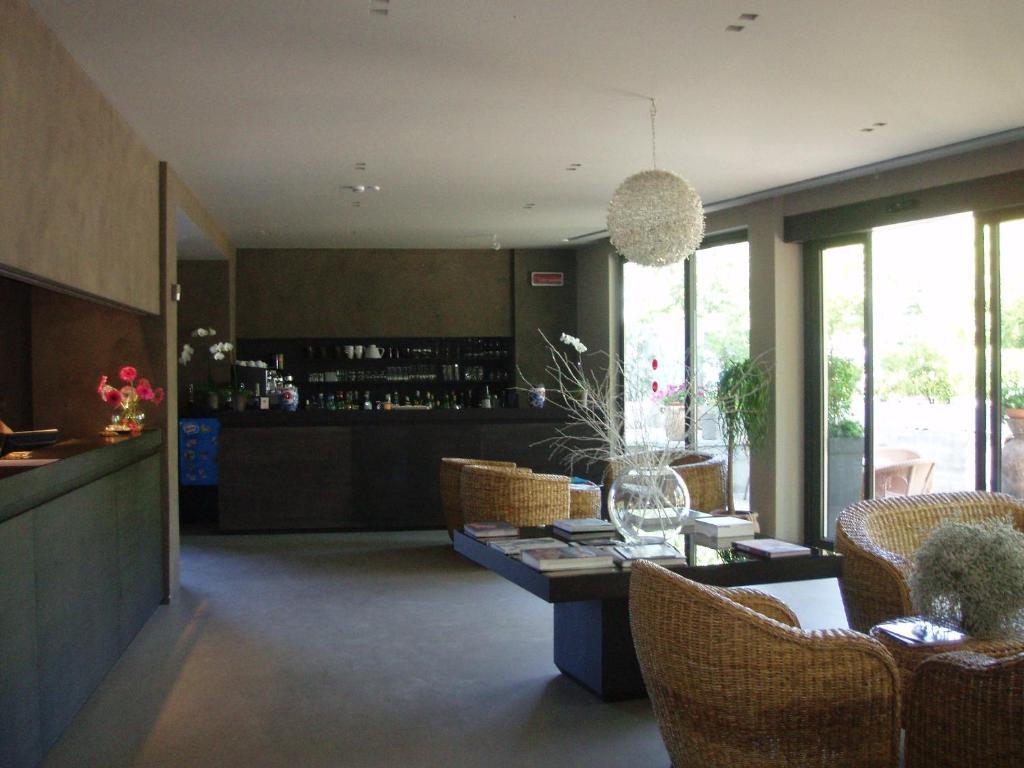 Hotel Ines Католика Екстериор снимка